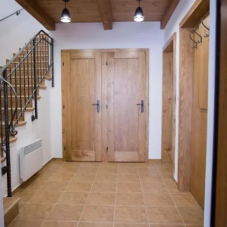 V Udoli Apartment *